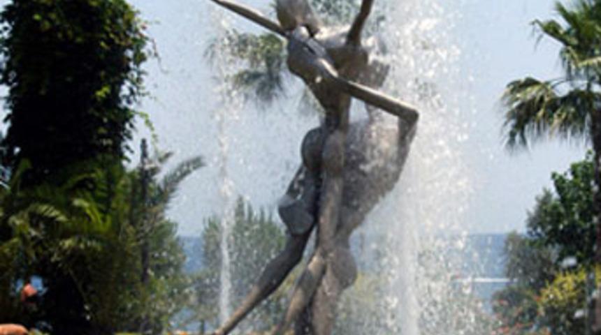 'Aşk Yağmuru' yuvaya d&ouml;n&uuml;yor