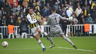 Fenerbahçe'ye zirve yarışında Samsunspor çelmesi! Sarı-Lacivertliler sahasında 2 puan bıraktı