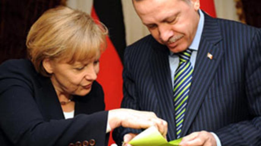 Avrupa Birliği dağılıyor mu?