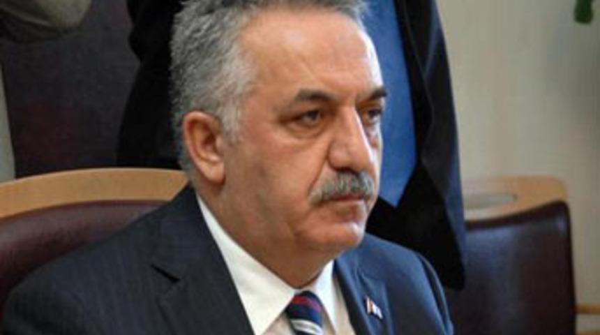 Genelkurmay Başkanı i&ccedil;in ayağa kalkıyoruz