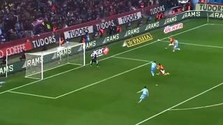 Galatasaray'da Zaha'nın attığı golde büyük tartışma çıktı! Vuruşu yapmadan önce faul var mı?