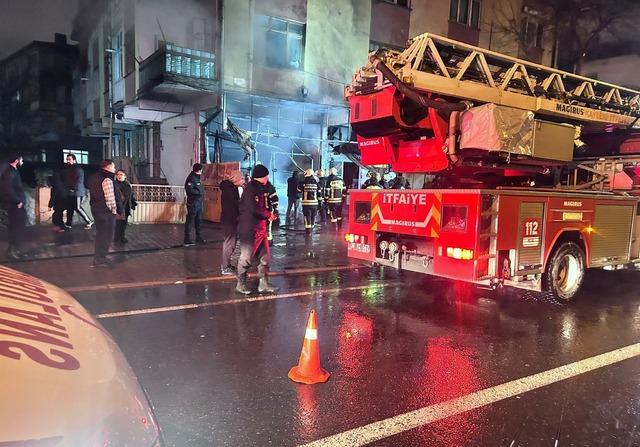 Kayseri'de lastik dükkanında çıkan yangın söndürüldü