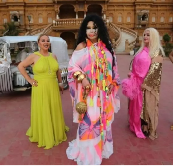 Mayolu fotoğrafını paylaştı! Banu Alkan bu kez de Hailey Bieber'i hedef aldı: "Taklit etti" G1