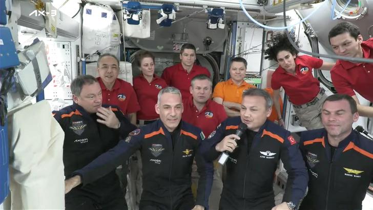 Türkiye Gezeravcı'yı konuşmaya devam ediyor! Sosyal medyada gündem olan o iddialar yalanlandı G3