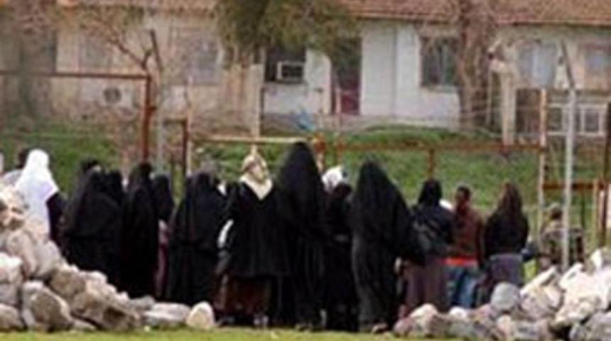 Bırakın GATA'yı &ccedil;arşaf tabura girdi