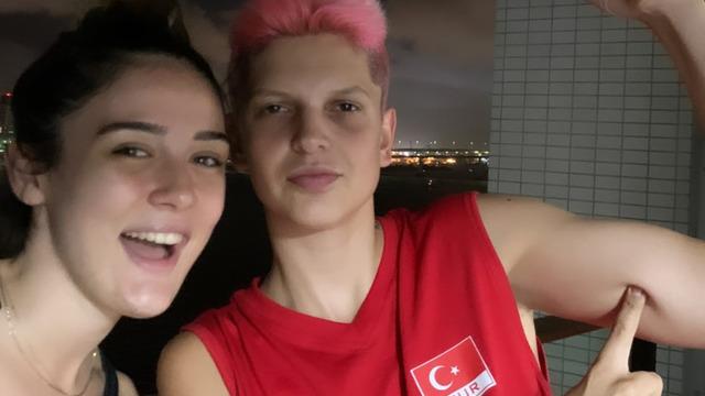 Ebrar Karakurt doğum gününde Joker oldu! Çok karizmatik be