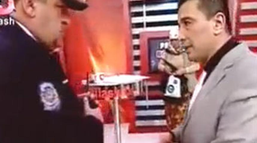 Canlı yayında g&ouml;zaltına aldılar