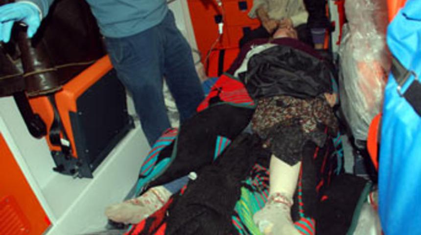 Deprem b&ouml;lgesinden ilk g&ouml;r&uuml;nt&uuml;ler