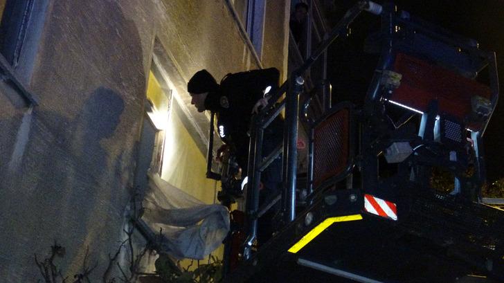 Emekli öğretmenin evindeki manzara şaşkına çevirdi! Yerden tavana kadar... G4