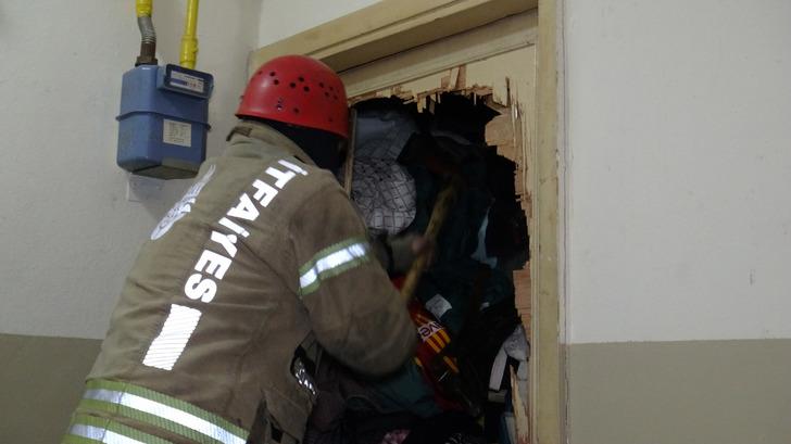 Emekli öğretmenin evindeki manzara şaşkına çevirdi! Yerden tavana kadar... G3