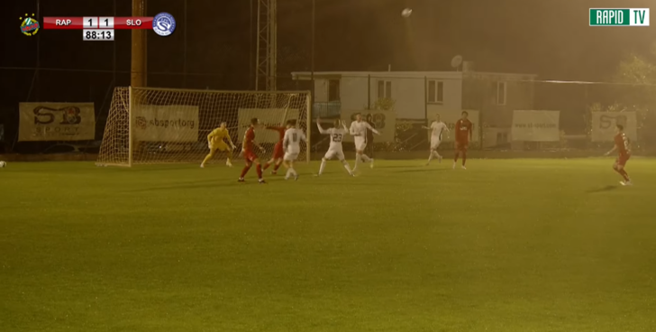 Türk hakemlerinin bahis şikesi yaptığı iddiasıyla soruşturma açılıyor! Olay yaratan maçtan ilk görüntüler geldi... G2