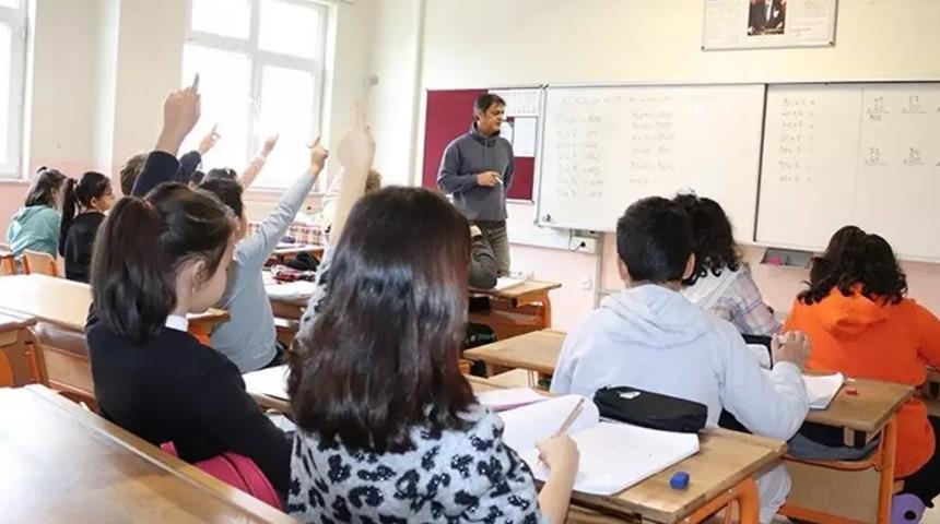 MEB takvimi işaret edilerek 'yarıyıl tatili uzadı' iddiasına açıklama geldi: Sömestr 30 güne mi yükseldi? İşte 2024 sömestr tatili bitiş tarihi...