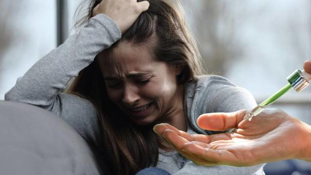 1 damlası geçmeyen baş ağrısını bıçak gibi kesiyor! Ağrı kesicileri çöpe attıracak yöntem: Migrenin doğal ilacı buymuş