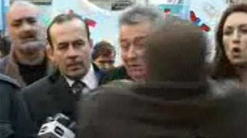 Muhalefet liderine şok saldırı