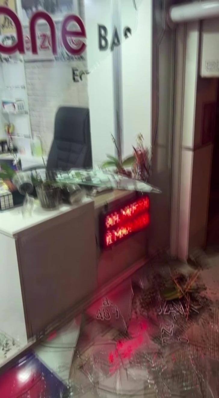 Nöbetçi eczanede bıçaklı saldırı! "Yaralamaya yönelik değil adam öldürmeye yönelik gibi" G3