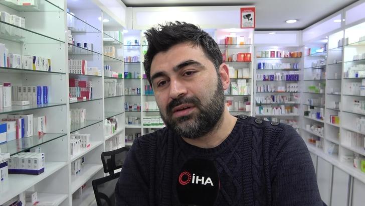 Nöbetçi eczanede bıçaklı saldırı! "Yaralamaya yönelik değil adam öldürmeye yönelik gibi" G4