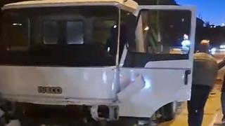 Freni patlayan kamyonet dehşet saçtı! 10 araca çarpıp durabildi