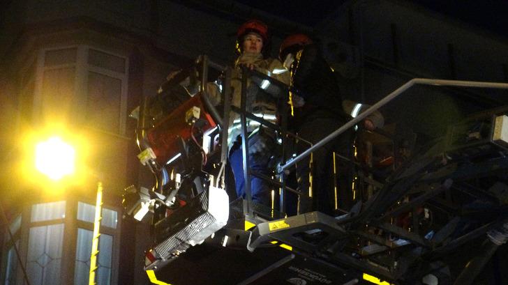 Karış karış aranan çöp evdeki ceset gözden kaçtı! Emekli öğretmen akıllara durgunluk veren dairesinde böyle can vermiş G3