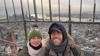 Yolcu,uçağın kanadındaki vidaların eksik olduğunu fark edince uçuş iptal edildi! Pencereden bakması bile yeterli oldu