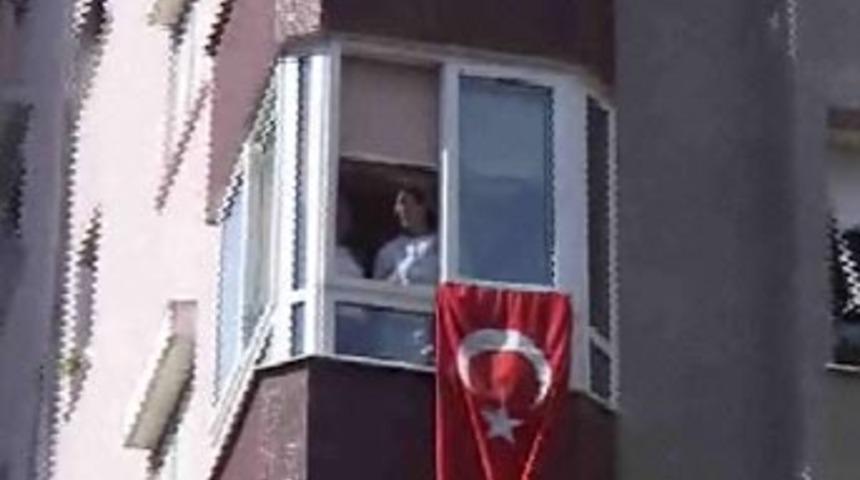 Halktan b&uuml;y&uuml;k tepki