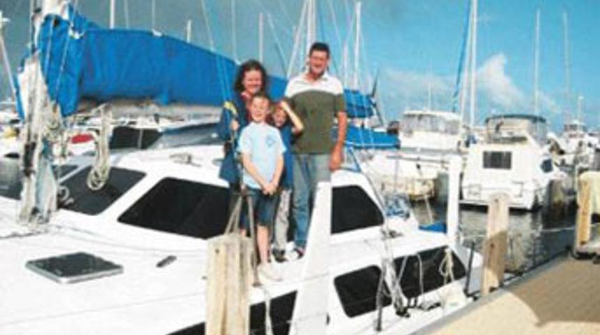 Issız adaya d&uuml;şt&uuml;ler, ama...