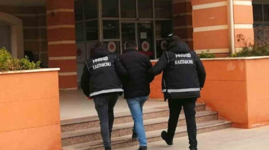 Kastamonu’da 4 yıl hapis cezasıyla aranan şahıs tutuklandı