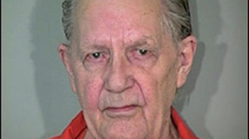 İdamı ertelenince eceliyle &ouml;ld&uuml;