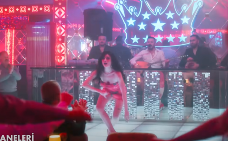 Pavyon nasıl bir yer? Dilber'in dansı fitili ateşledi, yapımcı Enver Arcak her detayı anlattı: Tarla sattıran 'Şentepe usulü' dans... Sosyalleşme ve flörtleşme G3