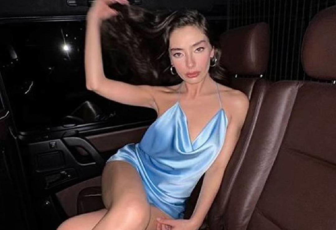 Neslihan Atag&uuml;l Miami&rsquo;de ger&ccedil;ekleşen Turkısh Drama Gala Gecesi'ne onur konuğu olarak katıldı!  Gala tarzı dikkat &ccedil;ekti