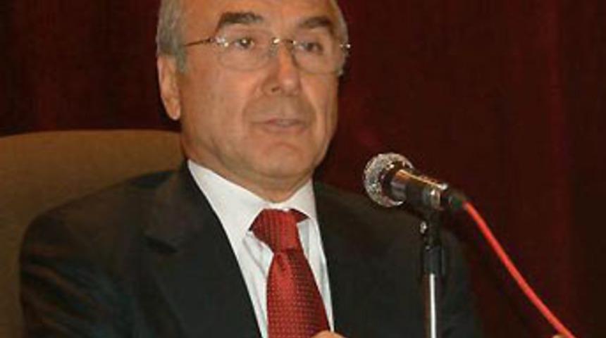 Adana'da se&ccedil;im cuma g&uuml;n&uuml;ne kaldı