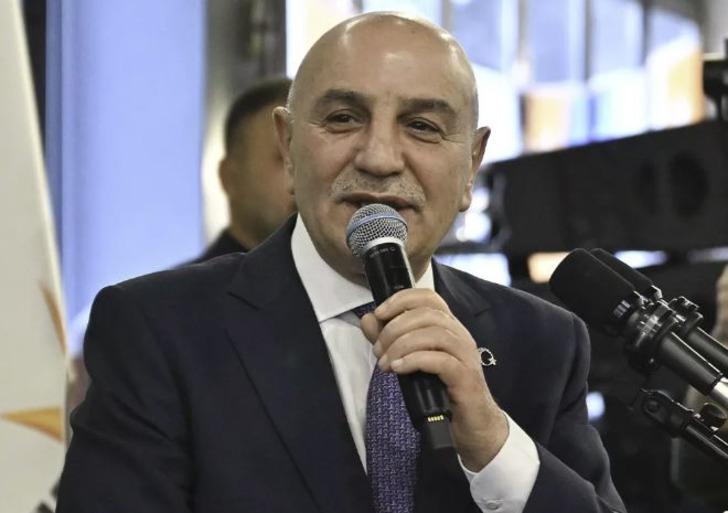 AK Partili 'düşman kardeşler' barıştı! Melih Gökçek'le adaylığı açıklanan Turgut Altınok arasındaki çeyrek asırlık buzlar böyle eridi G5