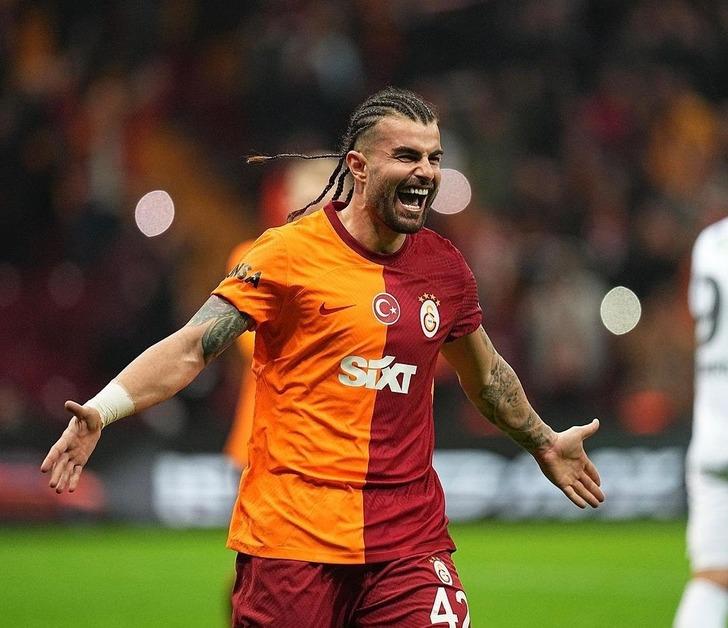 Trabzonspor maçında sakatlanarak oyundan alınan Abdülkerim Bardakcı'nın son durumu belli oldu! İşte yıldız ismin kaçıracağı maçlar G1