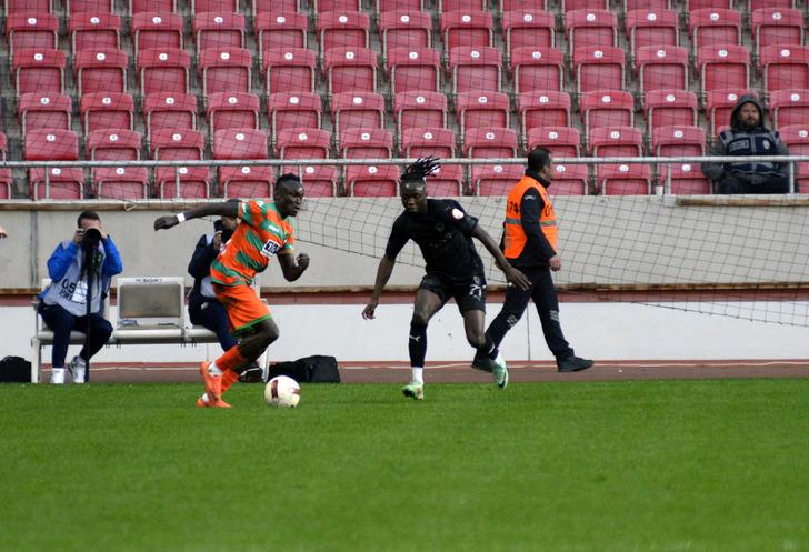 Volkan Demirel maç sonu kameraların karşısına geçti, tarihte bir ilke imza attı! Bırakacağı tarihi açıkladı G4