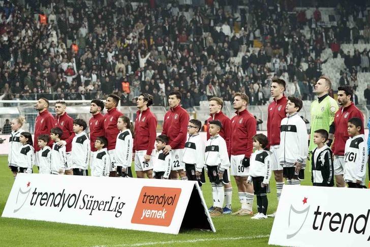 Beraberlik sonrası Fernando Santos'un sözleri şaşkınlık yarattı: Beşiktaş büyük takım ama... G4