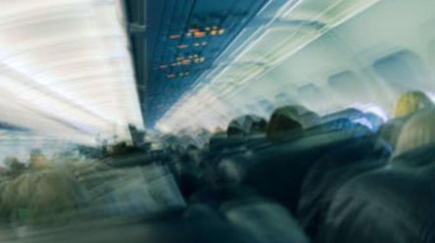 THY u&ccedil;ağında yolcu hostesi ısırdı