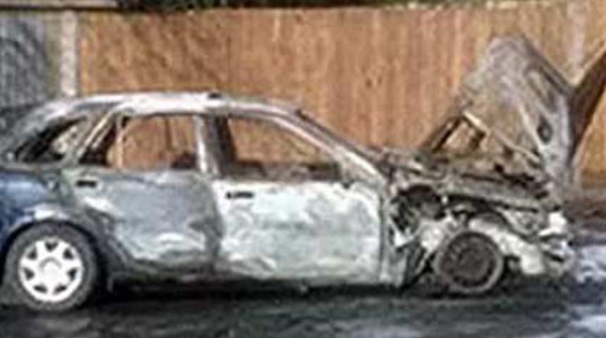 Hamile karısının arabasını havaya u&ccedil;urdu!