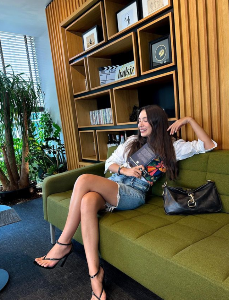 Miami'ye giden ünlü oyuncu Neslihan Atagül'ün yatak pozu gündem oldu!  G3