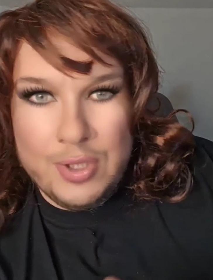 "Hesabı erkek ödemeli" sözlerini ti'ye almıştı! Buket Aydın, Şahan Gökbakar'a sert çıktı! 'Kadın düşmanı reziller' G5