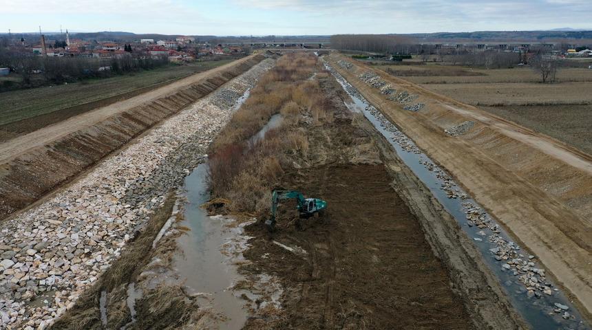 Meriç'in "sigortası" Kanal Edirne'de yatak temizliği başlatıldı