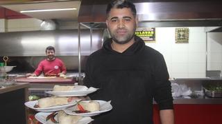 Mersin'de garson, müşteriyi Heimlich manevrasıyla kurtardı