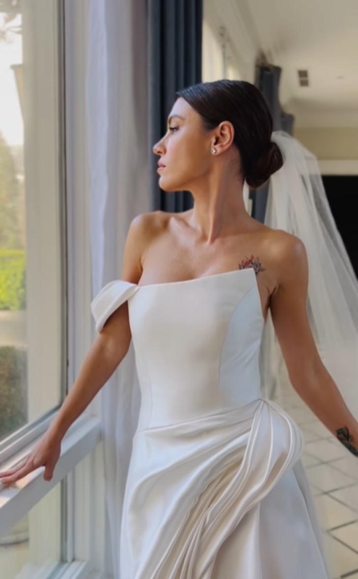 Yüsra Geyik gelinlikle poz verdi! Görenler Arka Sokaklar'daki eski halini hatırladı... "Nereden nereye..." G4