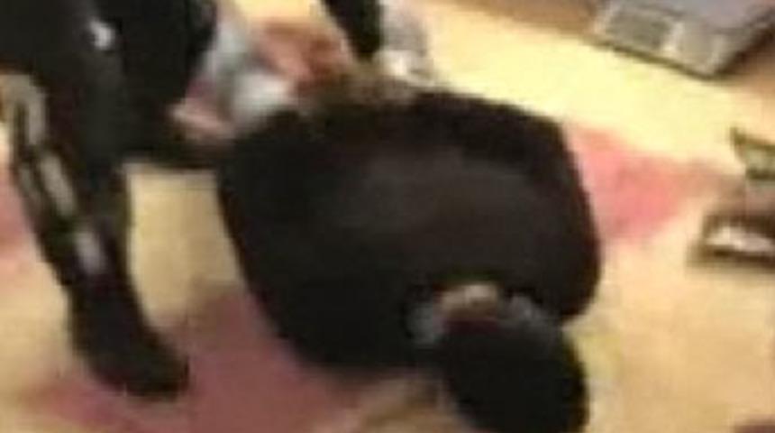 Uyuşturucu i&ccedil;in polisi taklit etmişler