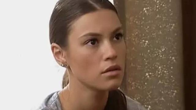 Yüsra Geyik gelinlikle poz verdi! Görenler Arka Sokaklar'daki eski halini hatırladı... Nereden nereye...