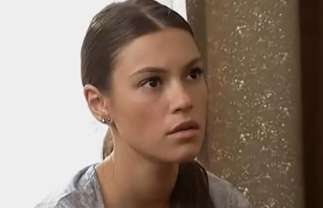 Y&uuml;sra Geyik gelinlikle poz verdi! G&ouml;renler Arka Sokaklar'daki eski halini hatırladı... "Nereden nereye..."