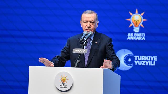 Son dakika | Mikrofonu Erdoğan'dan alan Hazım Caner Can programa damga vurdu! Cumhur İttifakı'nın Ankara ilçe adayları belli oldu