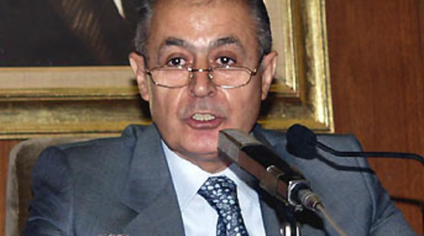 Sezer'den h&uuml;k&uuml;mete şok s&ouml;zler