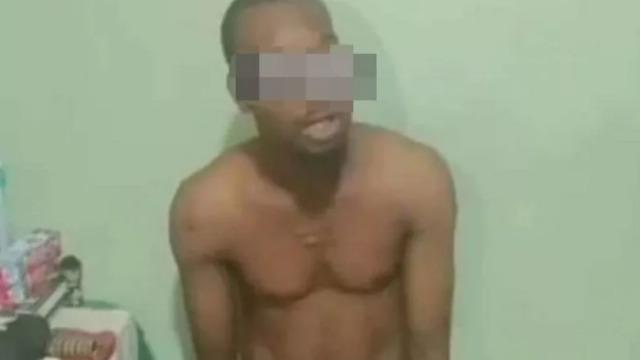 Evli kadınları kötü ruhlardan arındırmak için cinsel birlikteliğe zorluyordu! Sapık papazın oyun ifşa edildi... Çırılçıplak yakalanıp tekme tokat dövüldü