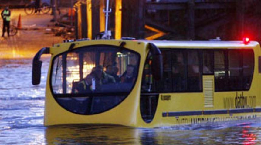 Amfibus ilk denemede battı!