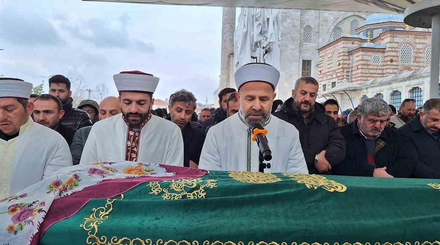 Antalya’da cansız bedeni bulunan Merve Şevval Elmas, İstanbul’da son yolculuğuna uğurlandı