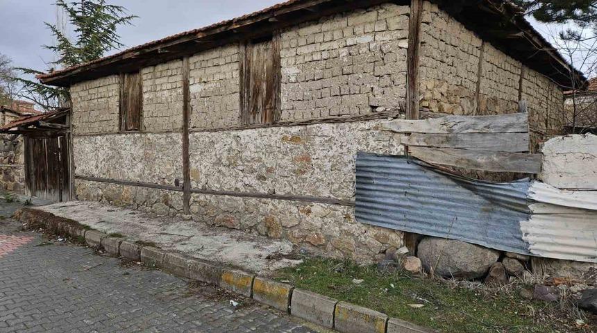 Çankırı Valiliği’nden metruk bina açıklaması: "Son bir ayda 13 metruk bina yıkıldı"